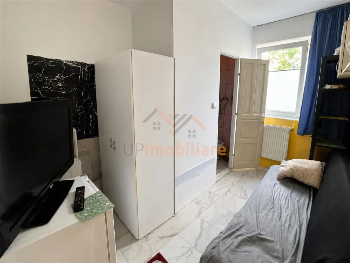 USCATORIE CU NUMAR  |   STR SPARTACUS  |   ORADEA - foto 1