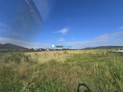 Teren cu autorizatie de construire si fundatie existenta - Fagaras