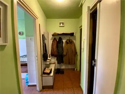 Medicina, apartament 2 camere, centrala proprie - foto 5