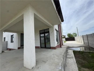 Vila Duplex spatioasa - Teren 500 mp - 7 camere - living spatios - beci - foto 3