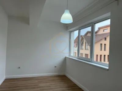Apartament 3 camere de vanzare in complex cu piscina - foto 4