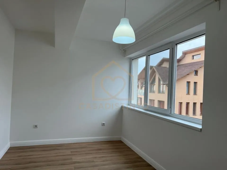 Apartament 3 camere de vanzare in complex cu piscina - foto 4