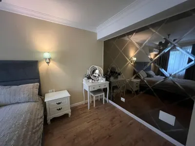 Apartament cu 2 camere  Bucium, teren si terasa proprie. - foto 4