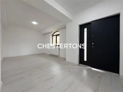 Vila lux cu arhitectura deosebita in Prelungirea Ghencea - foto 22