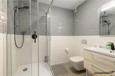 Apartament cu trei unitati locative, baie si bucatarie fiecare, central, Brasov - foto 11