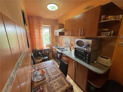 Apartament cu 2 camere, zona Rogerius - foto 3