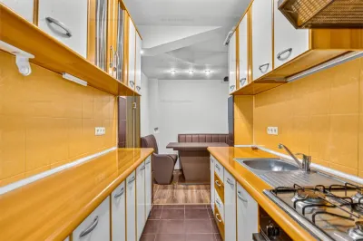 Apartament 2 camere | 2 balcoane | decomandat | Codrul Cosminului - foto 16