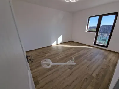 2 cam GRADINA LOC DE PARCATE INTABULATE capat CUG zona vile - Iasi