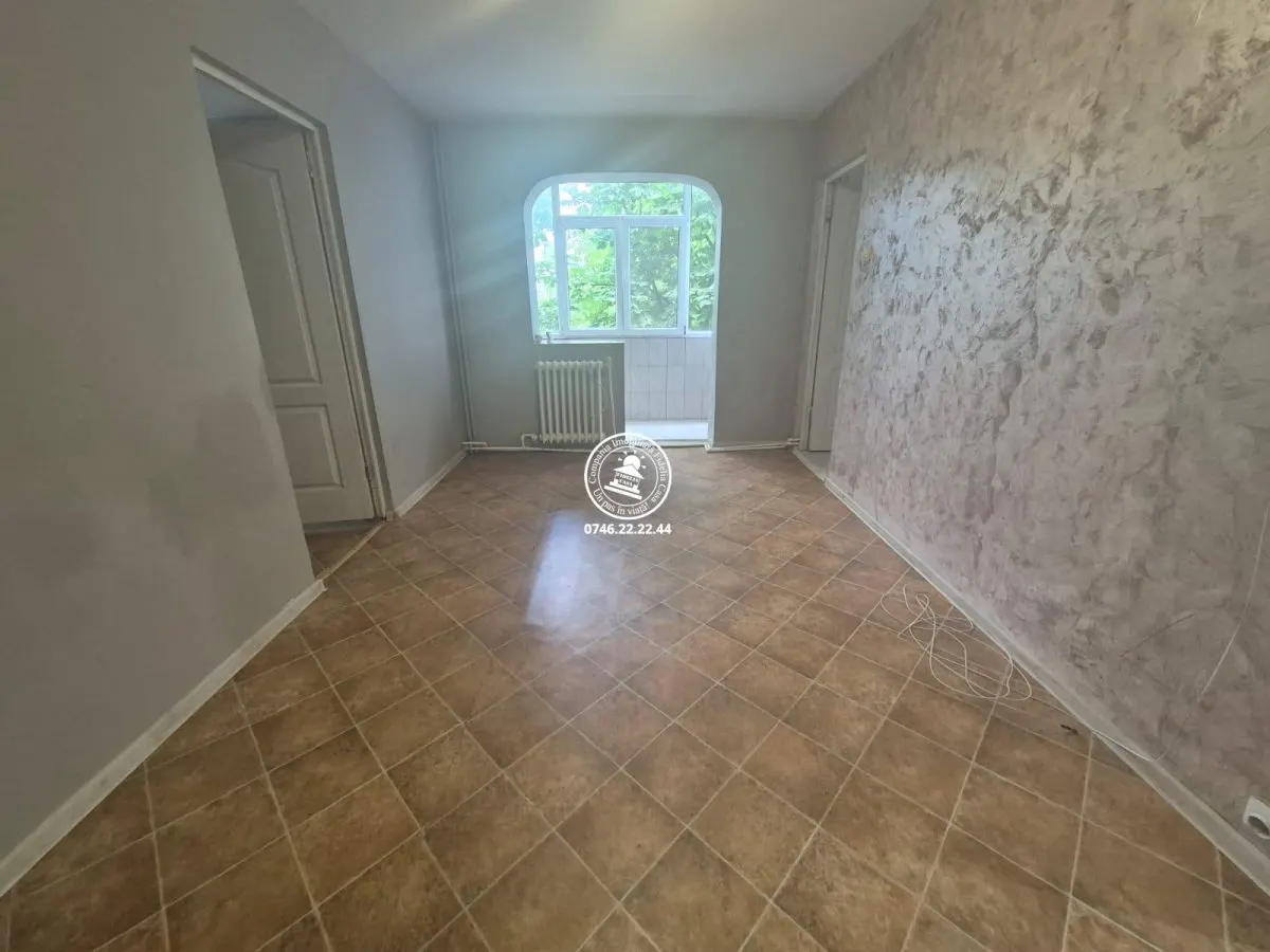 Apartament 2 camere de vanzare - foto 1