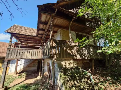 Teren intravilan si cladiri in Lunca - foto 5