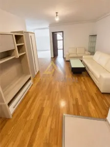 APARTAMENT DE INCHIRIAT – 3 CAMERE  CENTRUL VECHI  STRADA CARPATI - foto 2