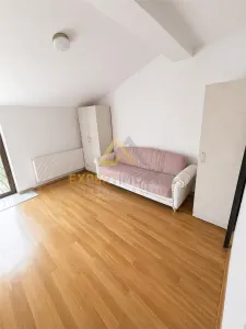 APARTAMENT DE INCHIRIAT – 3 CAMERE  CENTRUL VECHI  STRADA CARPATI - foto 4