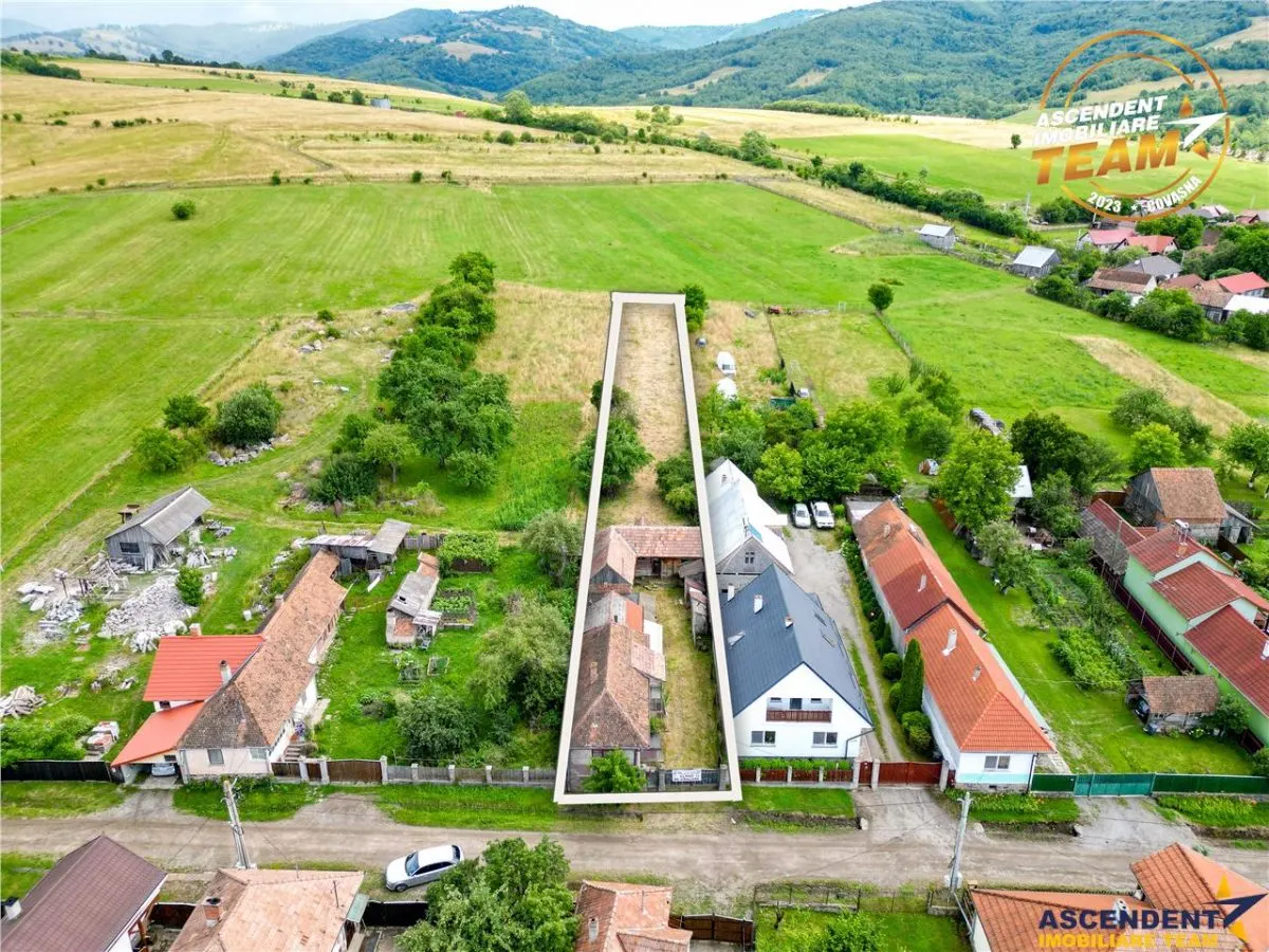 Casa din caramida cu 1.087 mp teren, pozitie centrala, utilitati la poarta, Micfalau, Covasna - foto 3