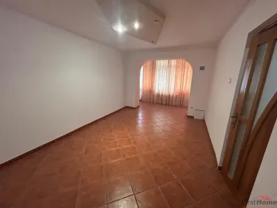 Apartament cu 2 camere de vanzare, zona centrala (Capela) - foto 5