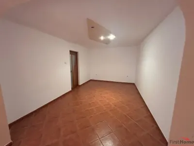Apartament cu 2 camere de vanzare, zona centrala (Capela) - foto 6