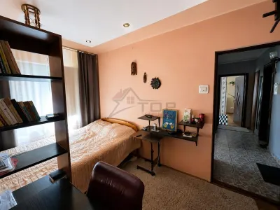 Vanzare apartament 3 camere - Podu Ros - bulevard etaj 2 - foto 12