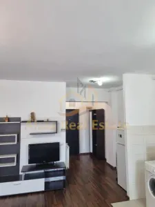 ALZZA REAL ESTATE-- apartament 1 cameră 40mp + 10mp balcon etajul 5 din 6 orientare est . Apartamentul se predă mobilat și utilat - foto 4