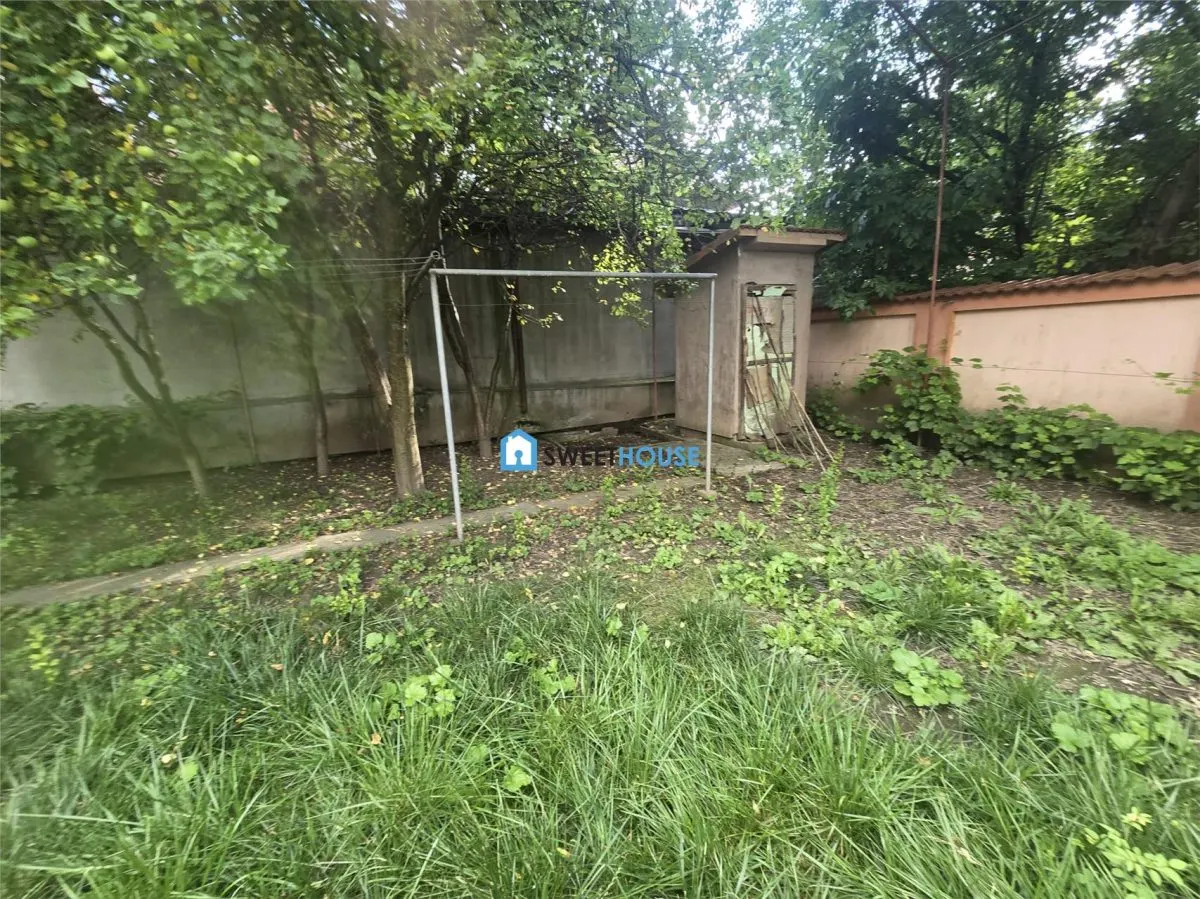 Oportunitate de investitie  2 case  in aceeasi curte Fagaras Zona Centrala - foto 4