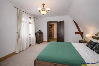 Apartament in vila cu amprenta istorica,180mp,gradina,pod,Centrul Istoric,Brasov - foto 11