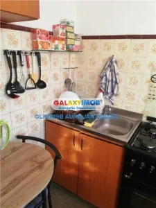 Garsoniera pentru inchiriat Piata Ramnicu Sarat etaj10/10/AC - foto 3