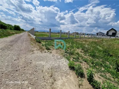 Teren intravilan de vanzare, 1000 mp  Cristian - foto 2
