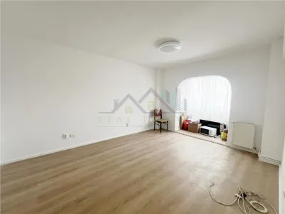 Apartament 2 camere decomandat etajul 1 zona Onix - Brasov
