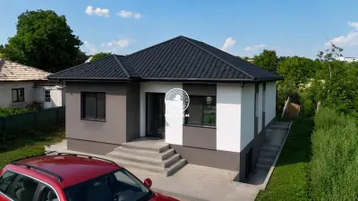 Casa cu 3 camere, 400mp, de vanzare in Ciurbesti - Miroslava - Iasi