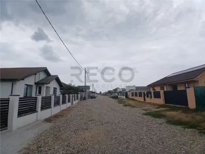 RECO Teren intravilan in Santandrei strada Macului - foto 3