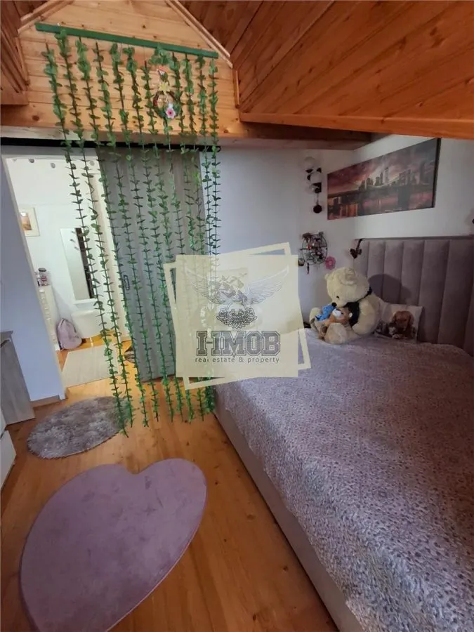 Apartament la casa 78 mpu pivnita| curte si parcare zona Sub-Arini - foto 1
