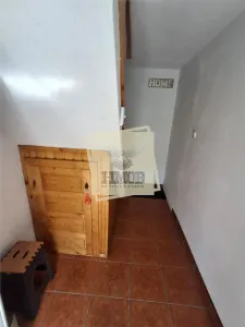 Apartament la casa 78 mpu pivnita| curte si parcare zona Sub-Arini - foto 17