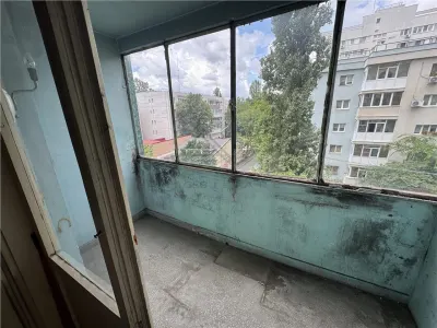 Vanzare apartament 3 Camere Uverturii  Militari - Necesita Renovare - foto 11