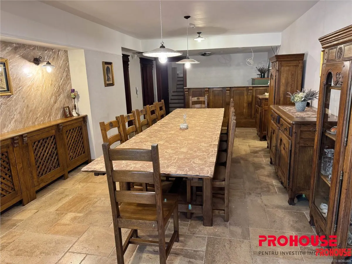 ELEGANTA FARA COMPROMIS | RESEDINTA EXCLUSIVISTA IN BACAU | 424 MP CONSTRUITI | TEREN 1.336 MP - foto 17