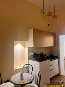 Eleganta si farmec in Centrul Istoric, Brasov - foto 2