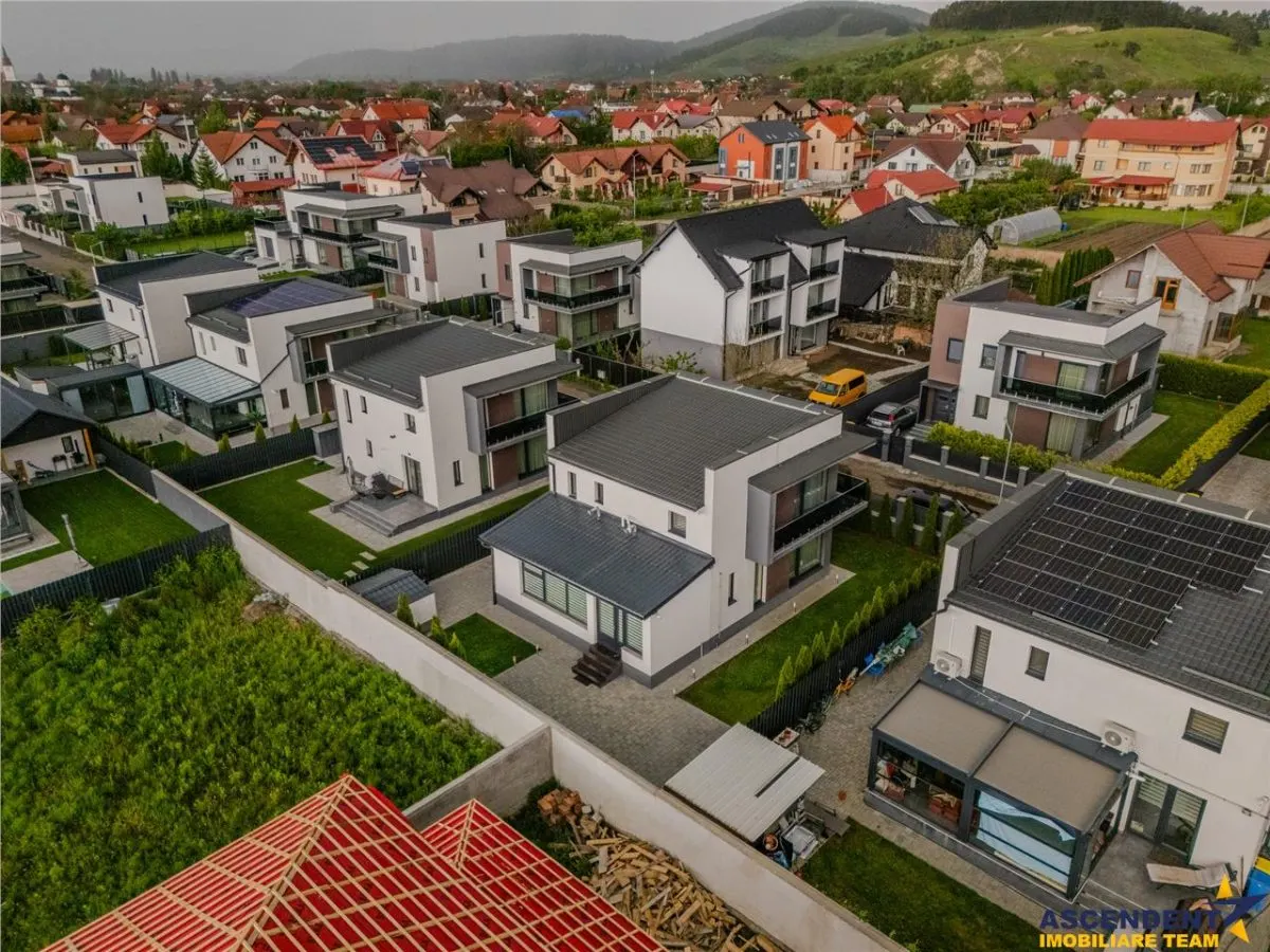Vila Glamour, incalzire pardoseala, gradina privata, ready to move, Sanpetru, Brasov - foto 15