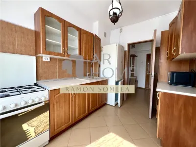Apartament 3 camere, decomandat, ultracentral, Ploiesti - foto 6