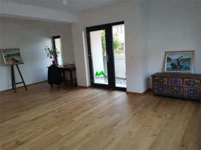 Casa individuala de vanzare 7 camere Sibiu Selimbar - foto 4