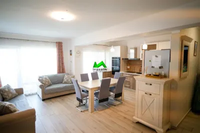 Apartament de vanzare 3 camere 2 bai Sibiu Liviu Ciulei - foto 2