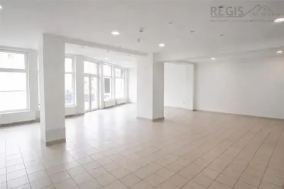 Spatiu Comercial de Top | 225 mp | Parcare | Pozitie Strategica langa ITC - COMISION 0% - Brasov