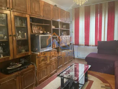 Apartament de vanzare cu 3 camere, zona Barca,68mp - foto 2