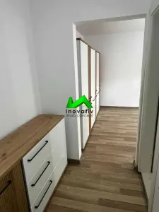 Garsoniera spatiosa birou de inchiriat Sibiu Bld Victoriei - foto 5