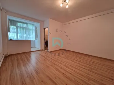 Garsoniera, renovata, Tractorul, Brasov - Brasov