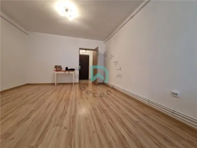 Garsoniera, renovata, Tractorul, Brasov - foto 2