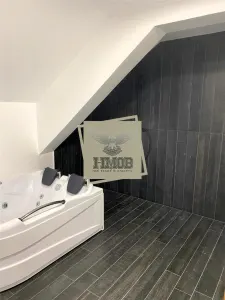 Apartament de lux 70 mpu balcon si parcare privata zona Selimbar - foto 7