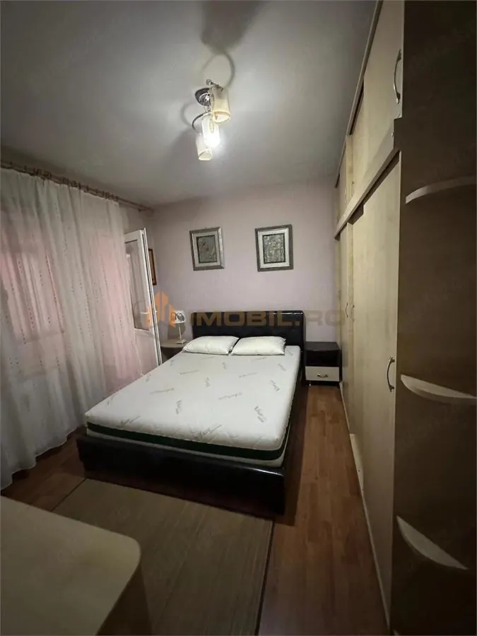 Apartament 3 camere Podu Ros - foto 4