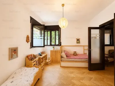 Vanzare vilă S+P+E+M si Pod | Calea Calarasilor | 10 camere | eleganta |  zona superba de case | - Bucuresti