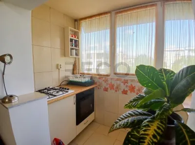 RECO Apartament cu 3 camere decomandat zona Decebal - foto 3