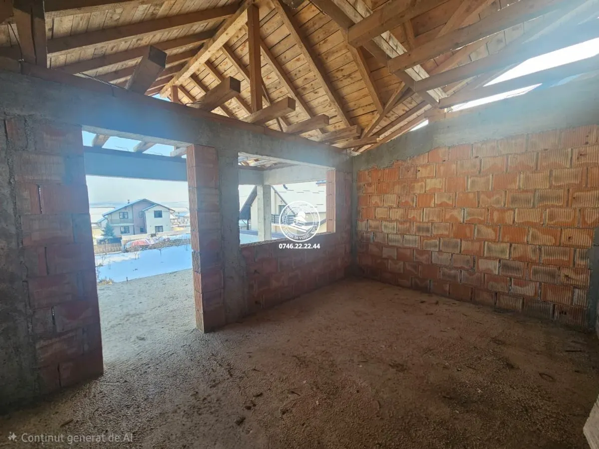 Vila la rosu de vanzare in Breazu - foto 10