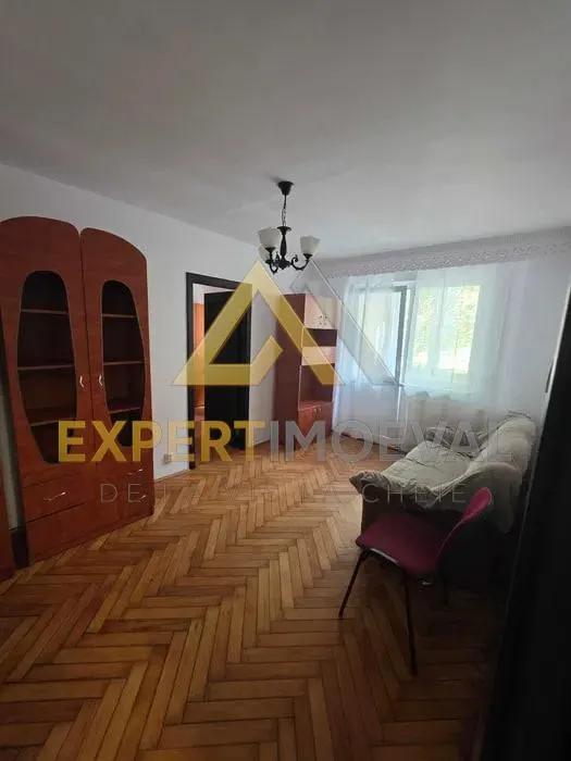 Apartament de închiriat Aleea Uranus 240 euro - foto 1