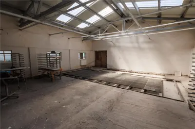 Hala Industriala Renovata + 1500 MP Teren Halchiu - foto 18