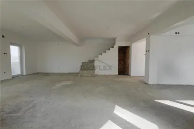 Casa spatioasa cu Etaj si Curte In zona Premiun Ghimbav - foto 8